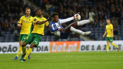FC Porto vence Paços de Ferreira e continua a dois pontos do líder Benfica