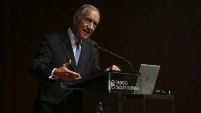 Marcelo Rebelo de Sousa diz que é lógico condecorar Jorge Jesus